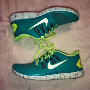 aqua & neon green nike free runs 5.0